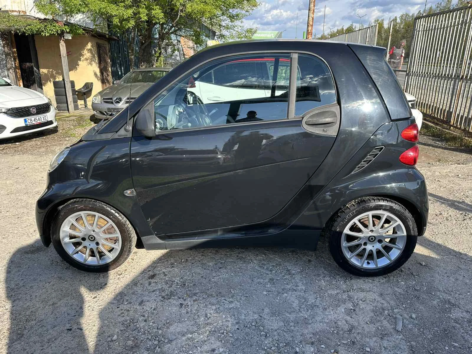 Smart Fortwo 1.0I Kлиматик Панорама , снимка 8 - Автомобили и джипове - 54415978