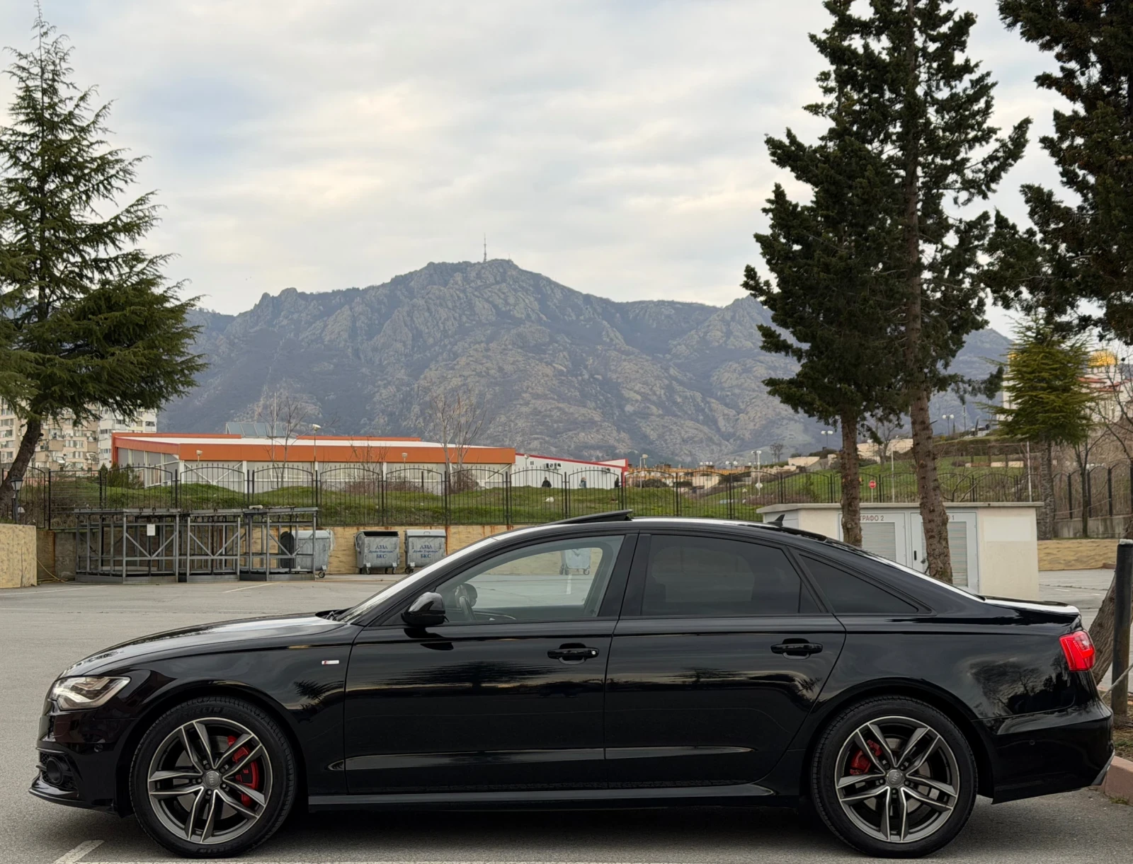 Audi A6 3.0BITDI /Вакум/Дистроник/360/Head-Up/Exclusive, снимка 2 - Автомобили и джипове - 54609917