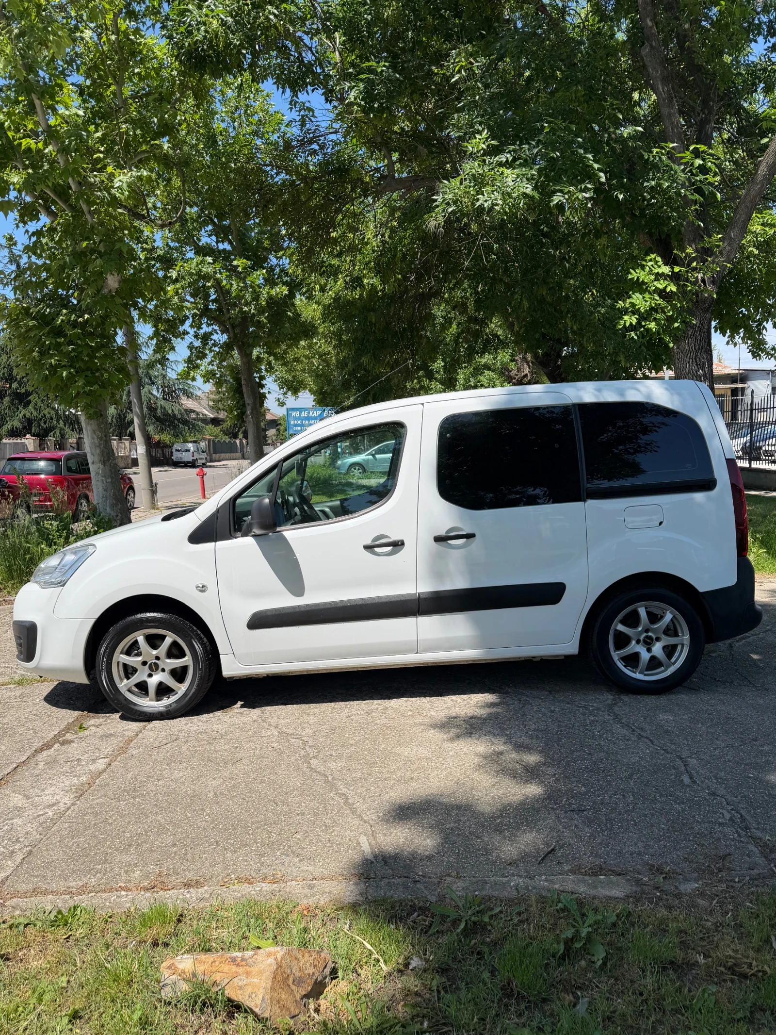 Peugeot Partner 1.6 DIESEL AUSTRIA , снимка 7 - Автомобили и джипове - 54755024