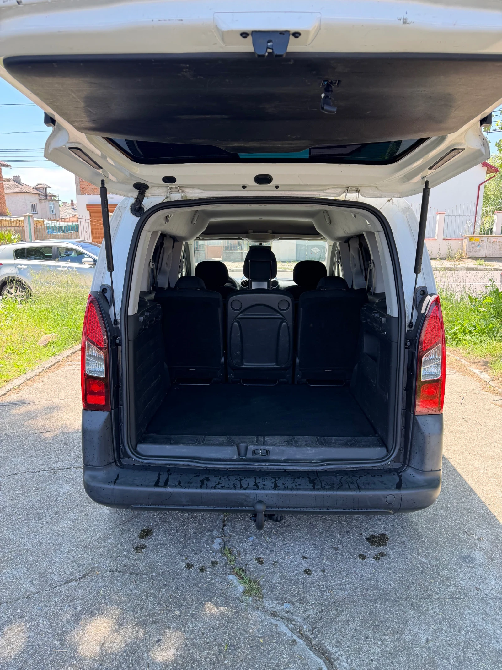Peugeot Partner 1.6 DIESEL AUSTRIA , снимка 9 - Автомобили и джипове - 54755024
