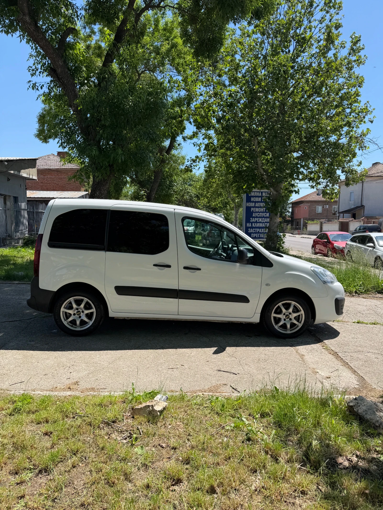 Peugeot Partner 1.6 DIESEL AUSTRIA , снимка 4 - Автомобили и джипове - 54755024
