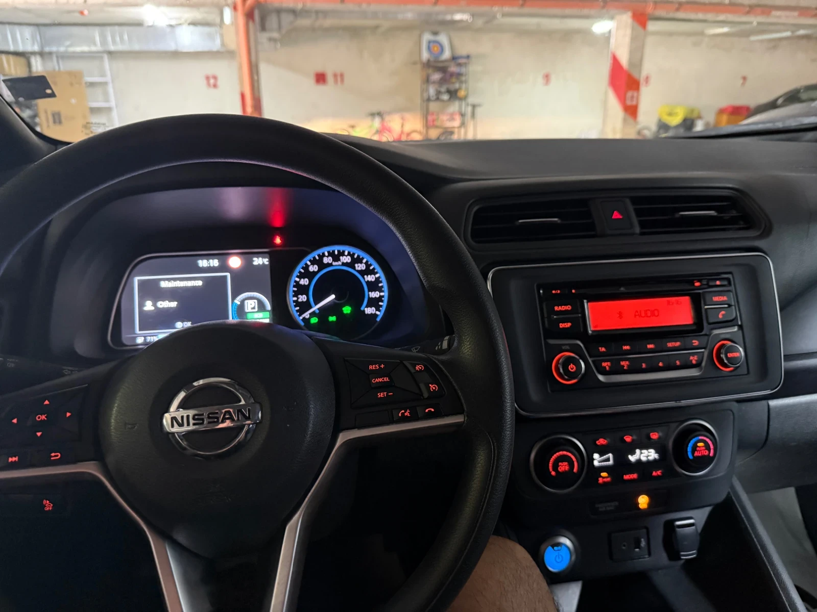 Nissan Leaf , снимка 6 - Автомобили и джипове - 55854433