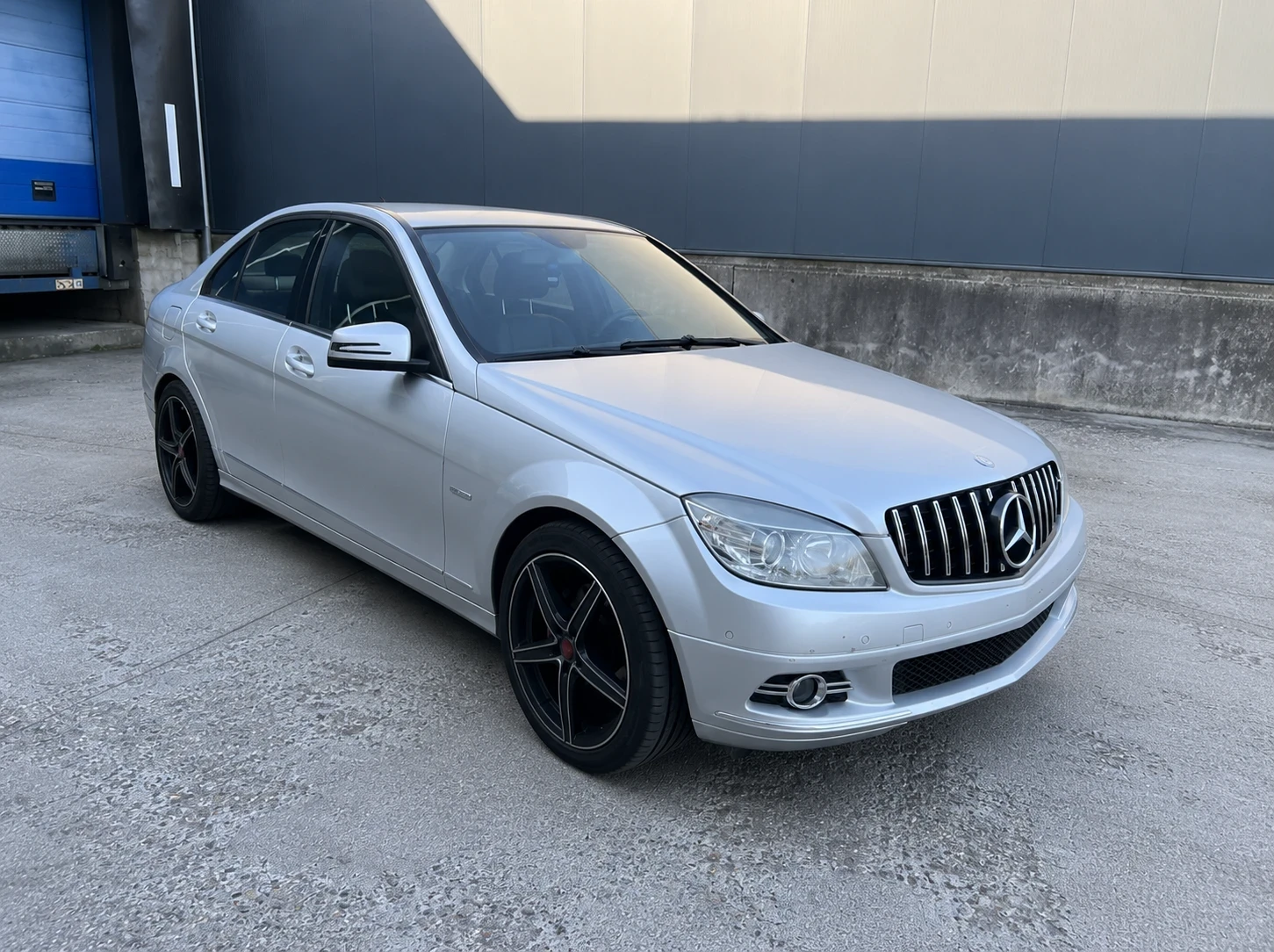 Mercedes-Benz C 250 C 250 CDI BlueEFFICIENCY, снимка 2 - Автомобили и джипове - 55898529