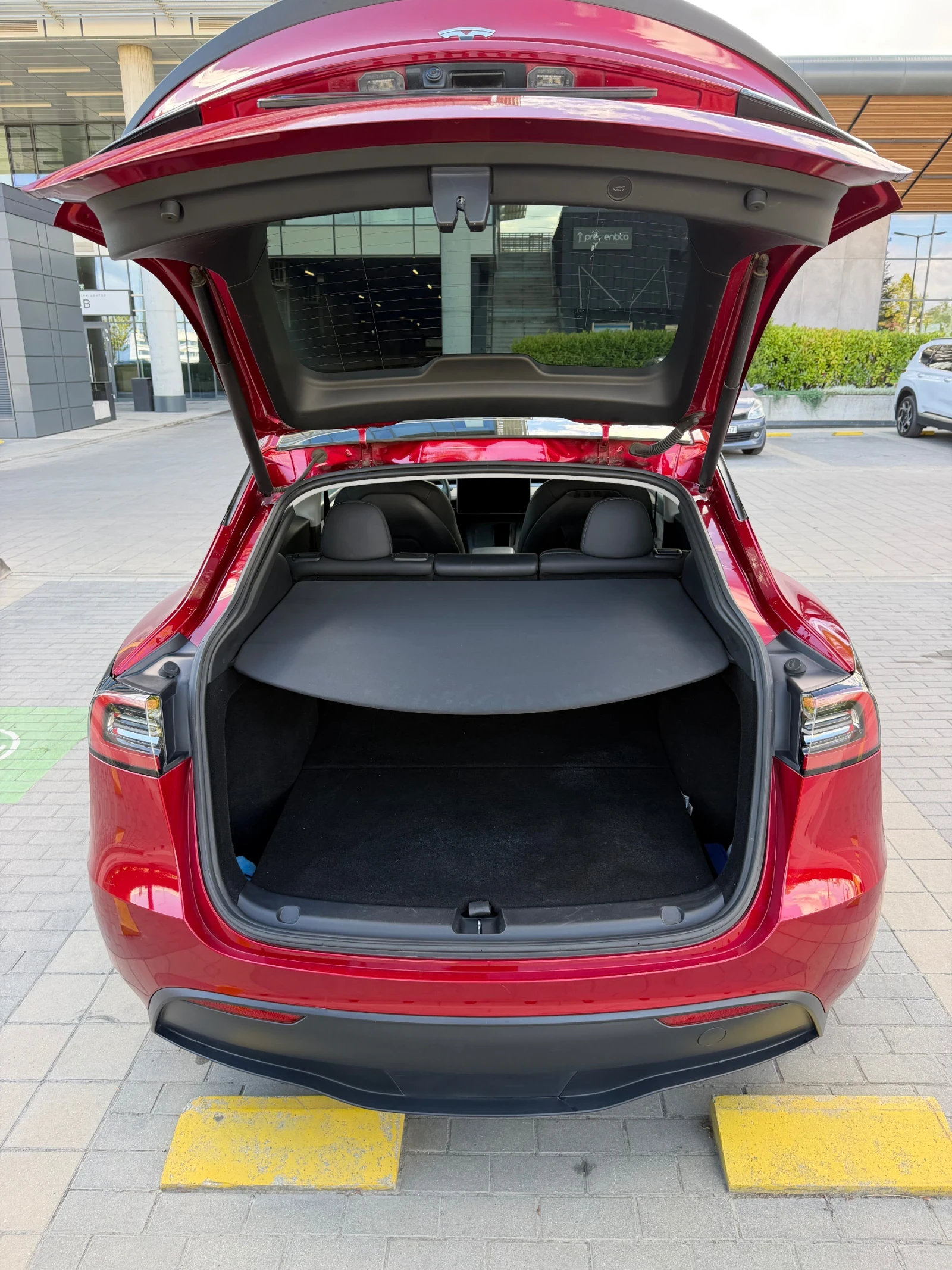Tesla Model Y 2024 / FSD 4 / 61000км / Гаранция, снимка 4 - Автомобили и джипове - 56265686