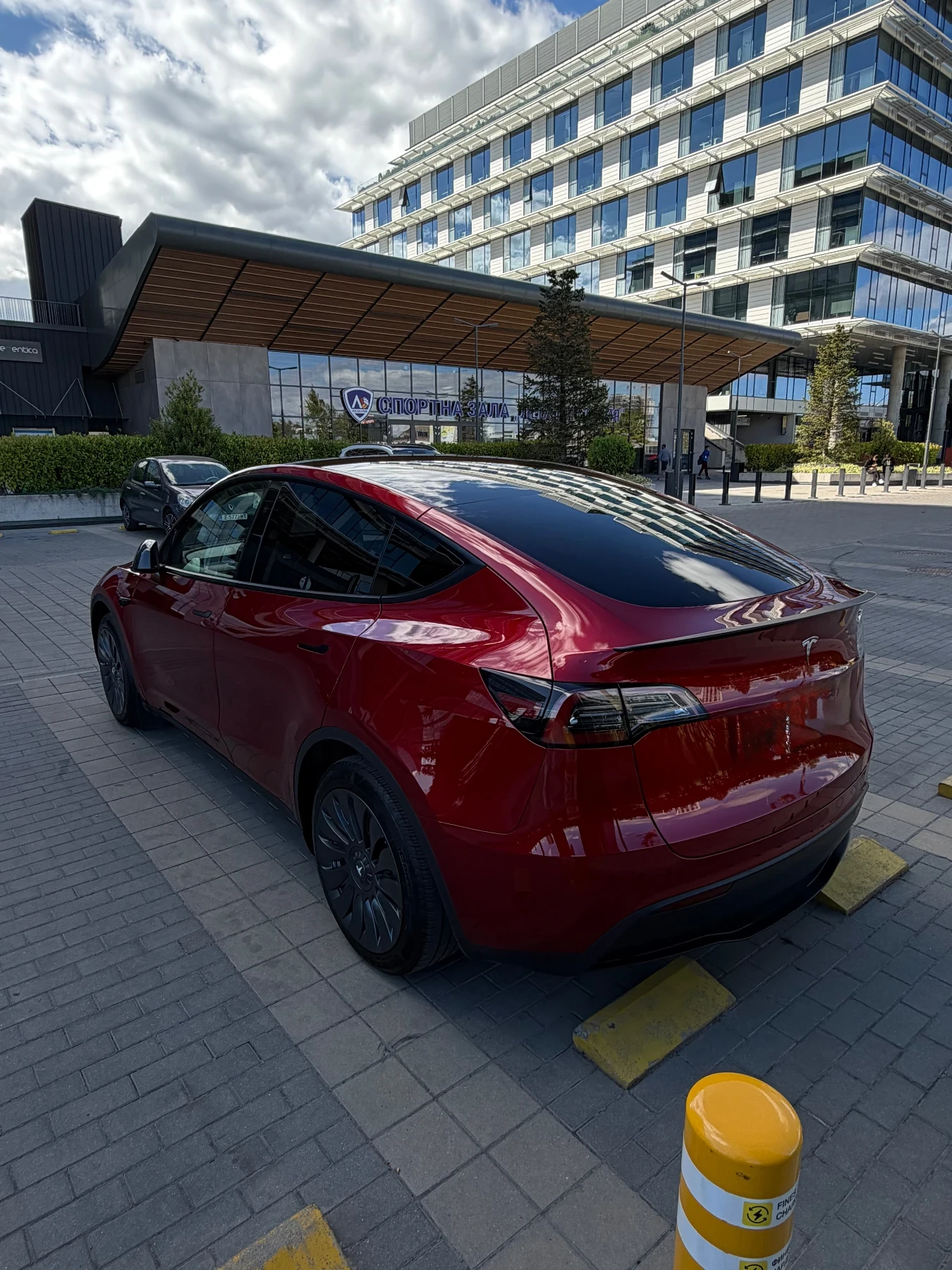 Tesla Model Y 2024 / FSD 4 / 61000км / Гаранция, снимка 5 - Автомобили и джипове - 56265686
