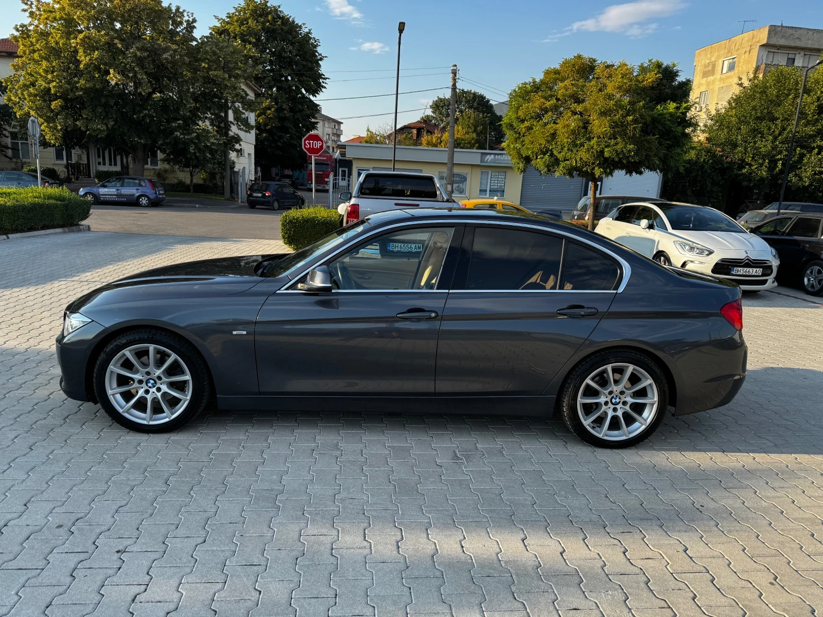 BMW 320, снимка 2 - Автомобили и джипове - 56299785