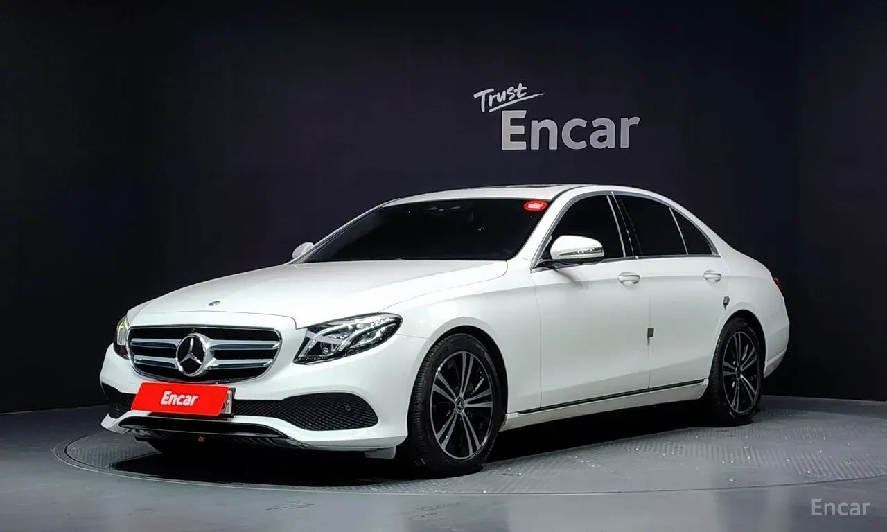 Mercedes-Benz E 300 AMG* LINE* BURMESTER* ОБДУХВАНЕ* ДИСТРОНИК* ХЕДЪП*