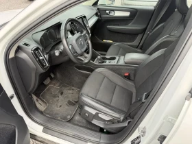 Volvo XC40, снимка 15