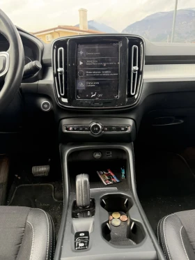 Volvo XC40, снимка 10