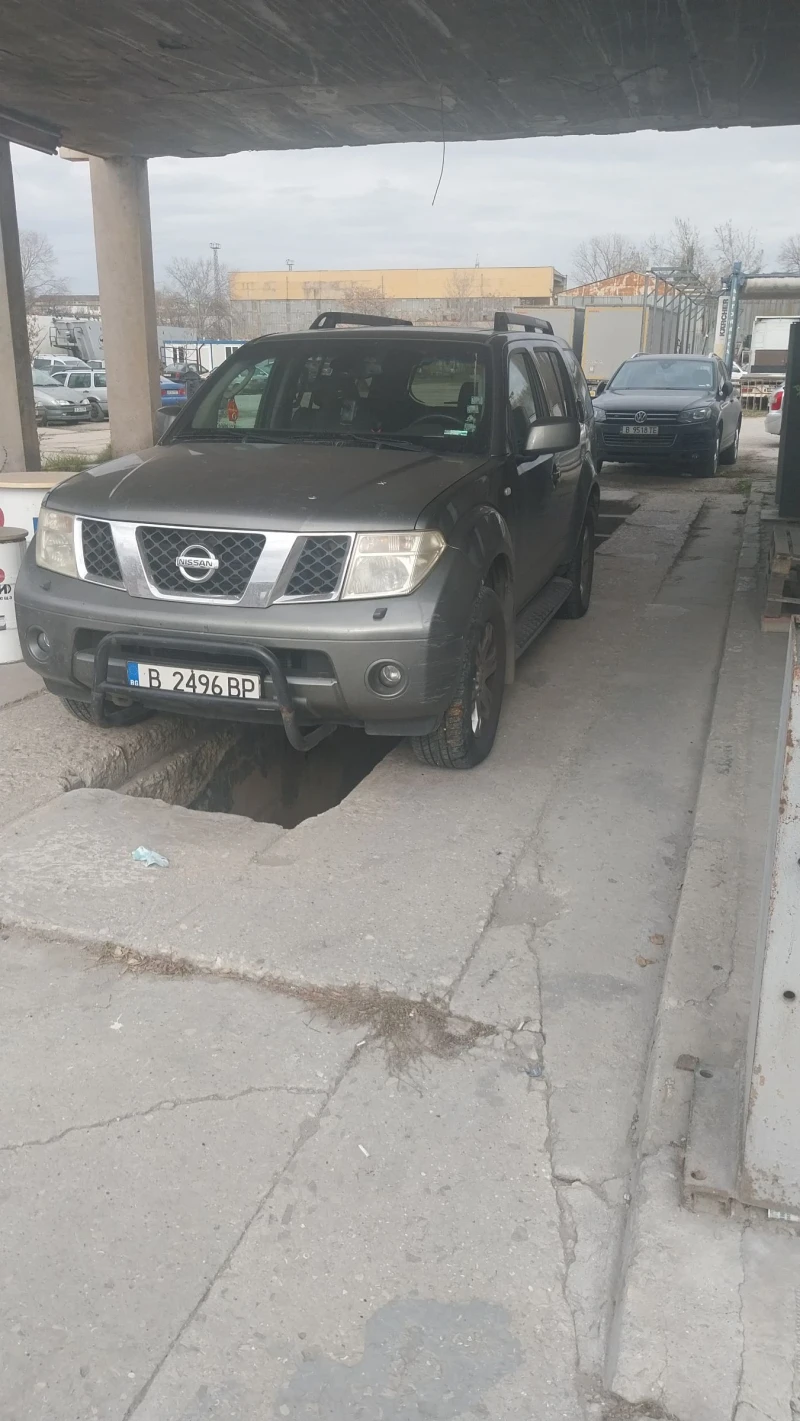 Nissan Pathfinder, снимка 1 - Автомобили и джипове - 48124261