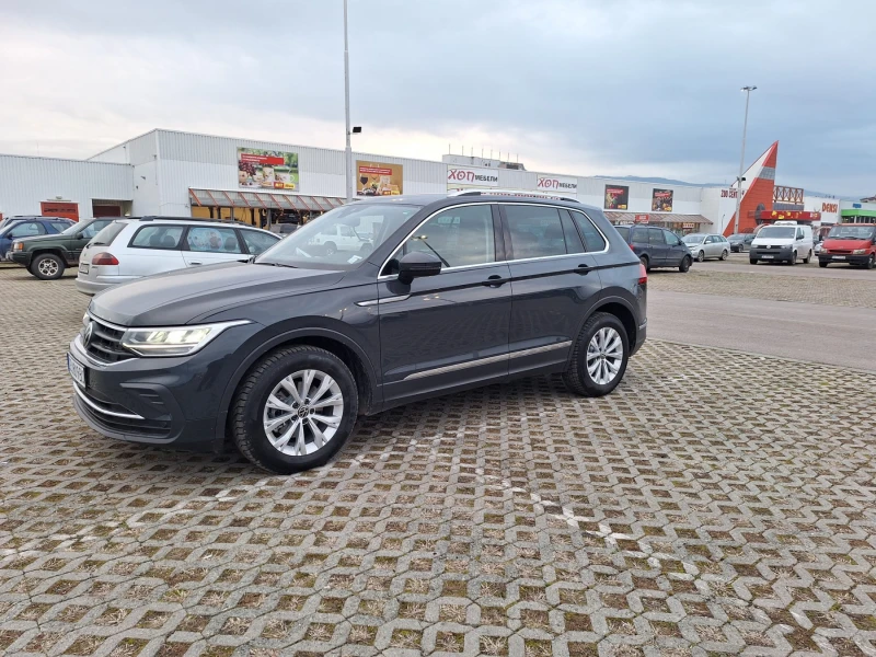 VW Tiguan 2.0 TDi , снимка 1 - Автомобили и джипове - 48815361