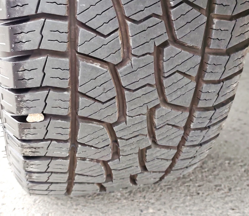 Jeep Grand cherokee 3.6i OVERLAND, снимка 12 - Автомобили и джипове - 50245762