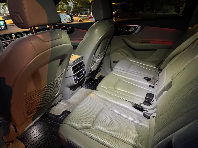 Audi Q7, снимка 13 - Автомобили и джипове - 53107714