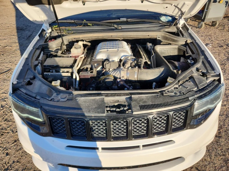 Jeep Grand cherokee TRACKHAWK* 6.2 SRT* CARFAX* АВТОЛИЗИНГ, снимка 12 - Автомобили и джипове - 53204348