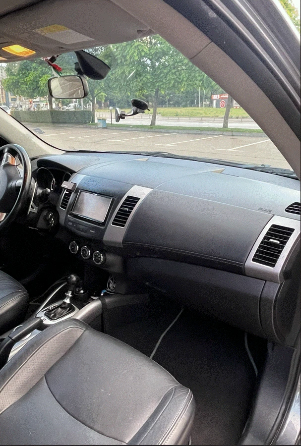 Citroen C-Crosser, снимка 9 - Автомобили и джипове - 54783982