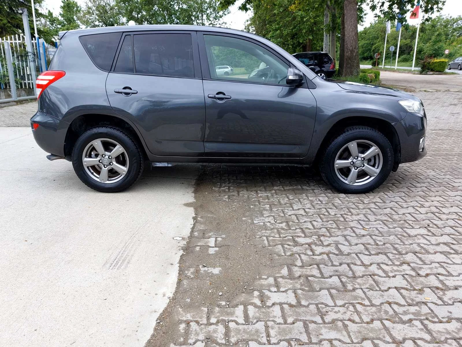 Toyota Rav4 FACE* * * 2.0DIESEL CROSSOVER 4X4 6 СКОРОСТИ* * *  - изображение 4