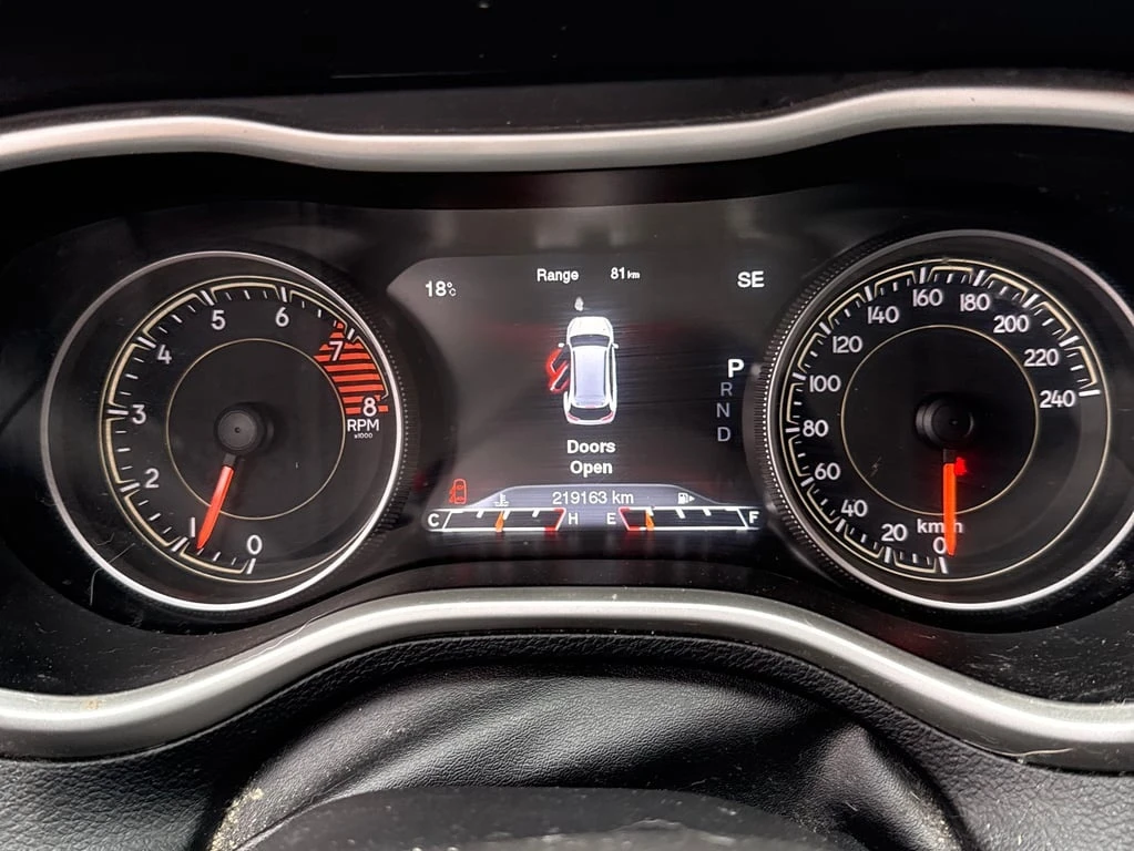 Jeep Cherokee * Trailhawk * CARFAX * БЕЗ ПЪРВОНАЧАЛНА ВНОСКА - изображение 8