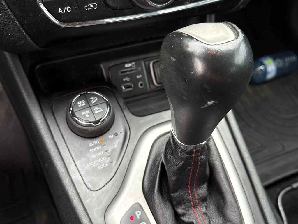 Jeep Cherokee * Trailhawk * CARFAX *    | Mobile.bg   13