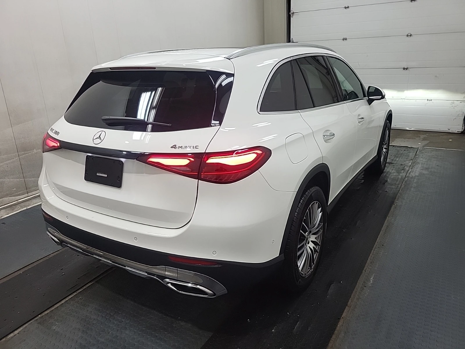 Mercedes-Benz GLC 300 * * CARFAX * *   * *  | Mobile.bg   4