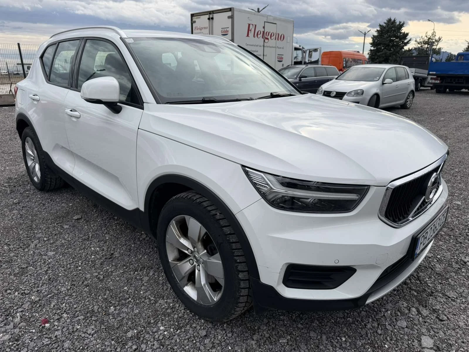 Volvo XC40  - изображение 3