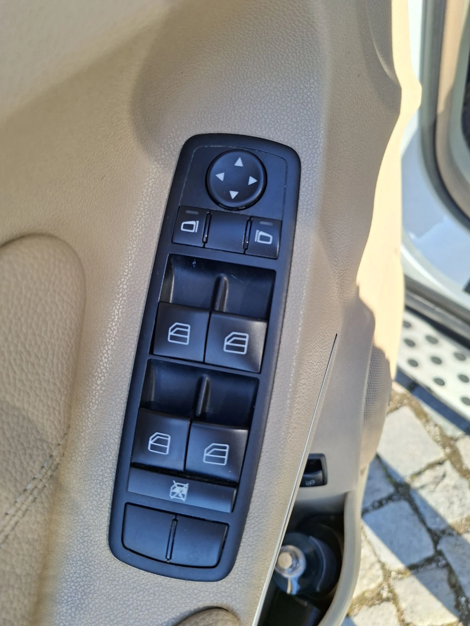 Mercedes-Benz ML 320, снимка 5 - Автомобили и джипове - 54597192