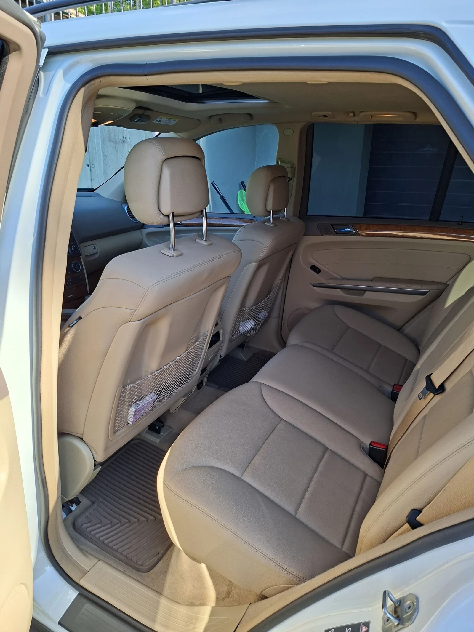 Mercedes-Benz ML 320, снимка 9 - Автомобили и джипове - 54597192
