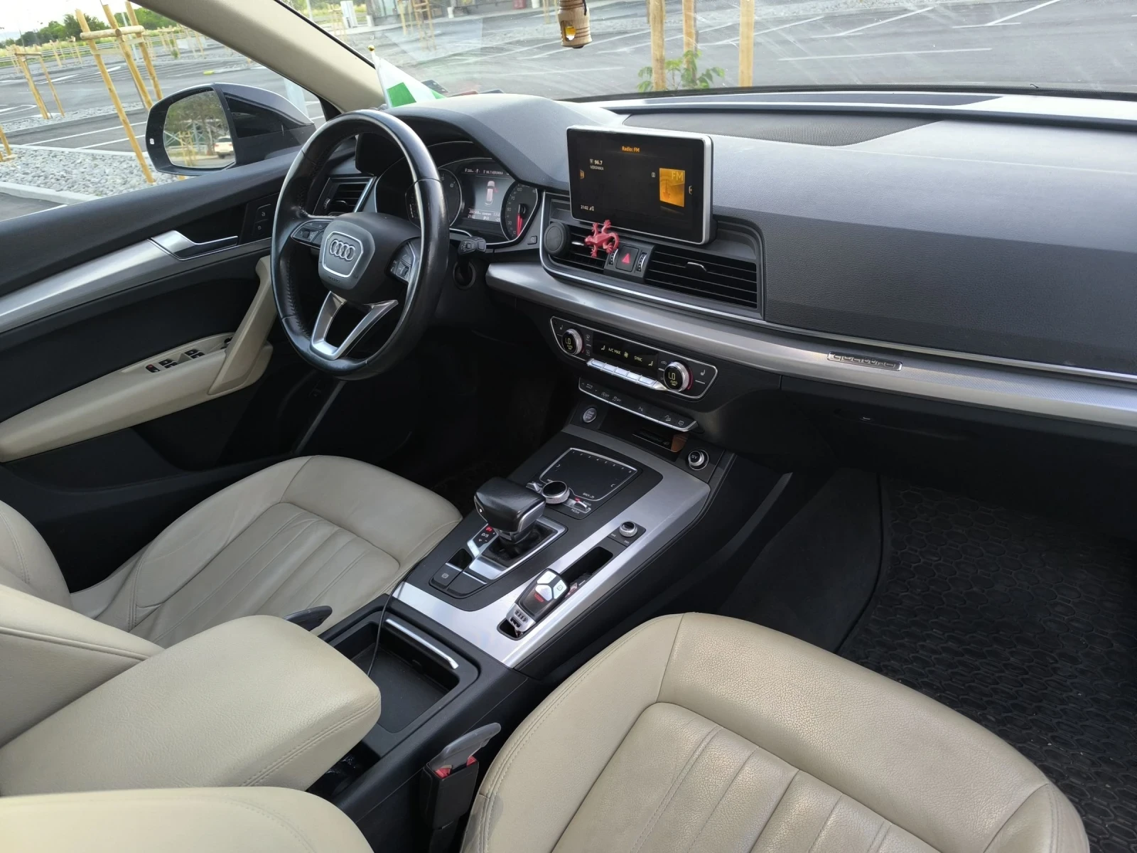 Audi Q5 Premium , снимка 12 - Автомобили и джипове - 54976646