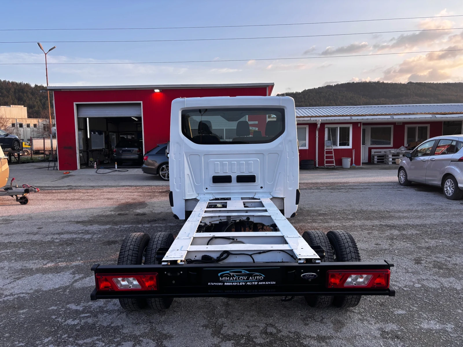 Ford Transit 2.OTDCi ШАСИ/ДВОЙНА ГУМА/, снимка 4 - Бусове и автобуси - 54097871