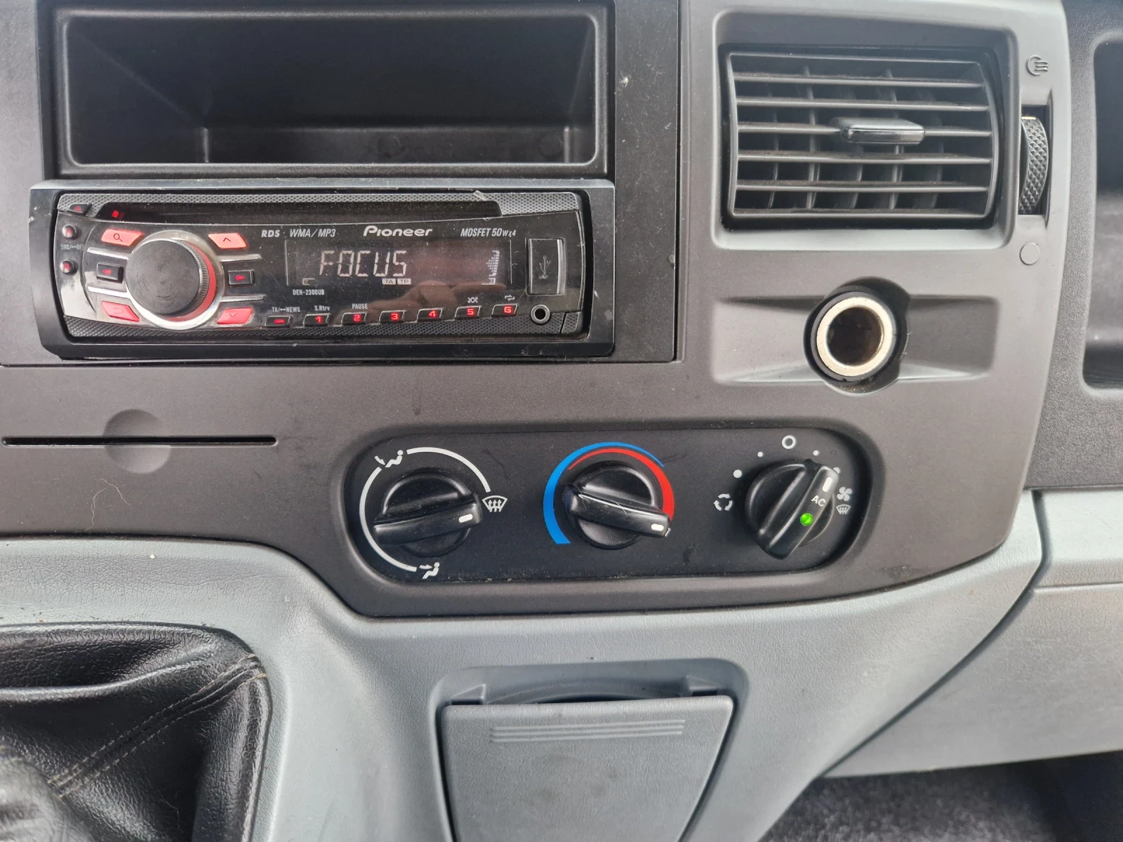 Ford Transit 2.2 CDTI, снимка 11 - Бусове и автобуси - 55239161