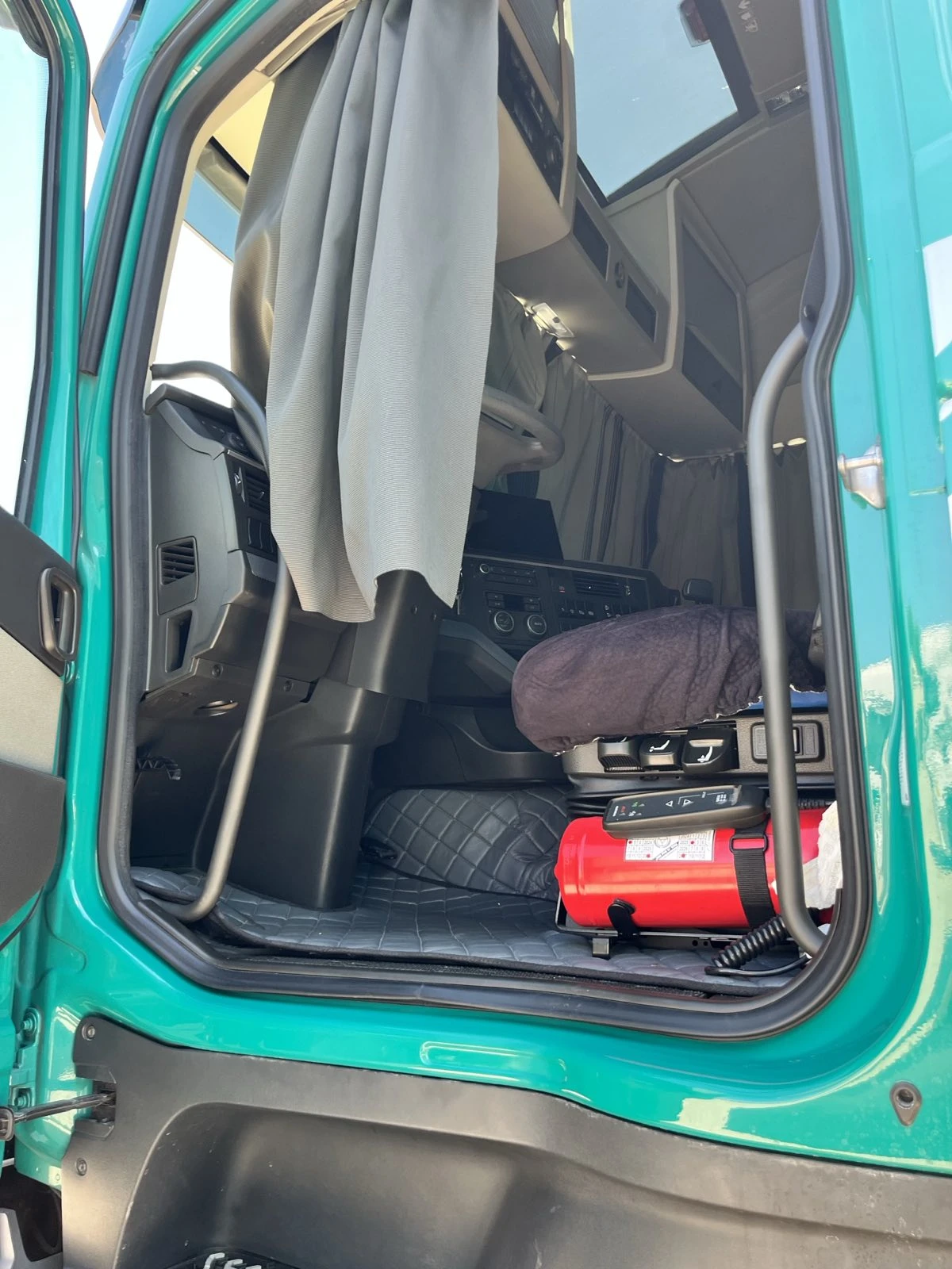 Volvo Fh, снимка 5 - Камиони - 54761529