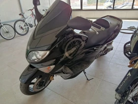  Yamaha T-max