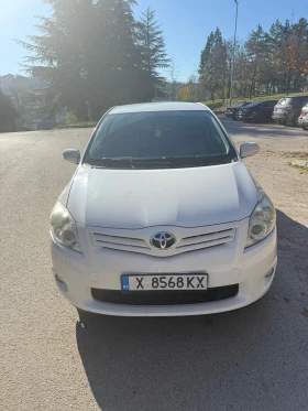 Toyota Auris 1.3 Газ/Бензин, снимка 1
