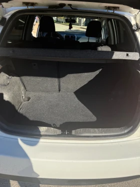 Toyota Auris 1.3 Газ/Бензин, снимка 12