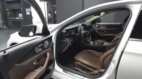 Mercedes-Benz E 300 4MATIC AMG Line | HUD | 360  | Вентилация, снимка 7