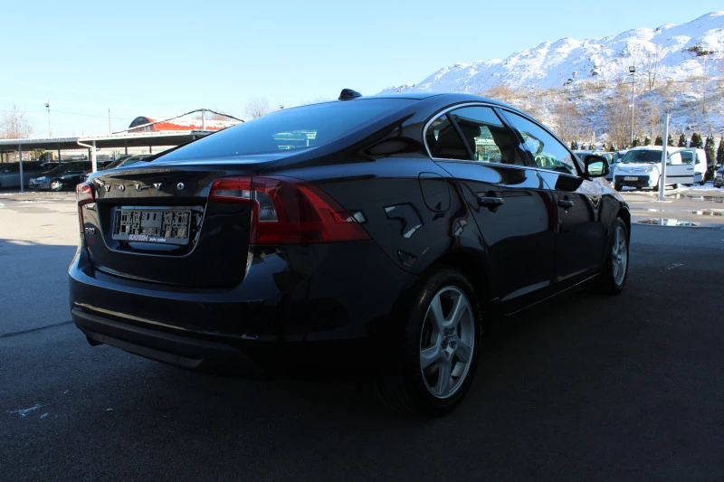 Volvo S60 2.0D, снимка 5 - Автомобили и джипове - 43744670