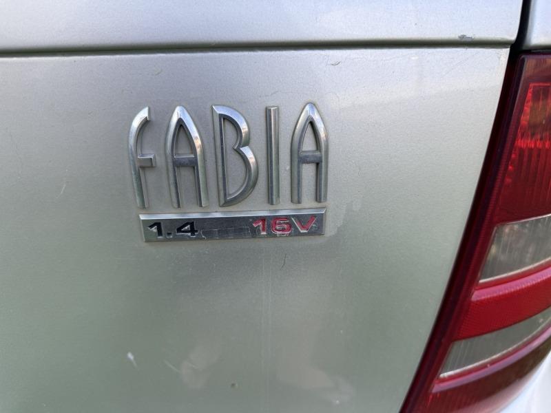 Skoda Fabia 1.4 16V Газ, снимка 9 - Автомобили и джипове - 46023817