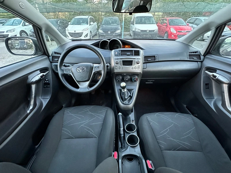 Toyota Verso 2.0D4D-126кс, снимка 8 - Автомобили и джипове - 47051437