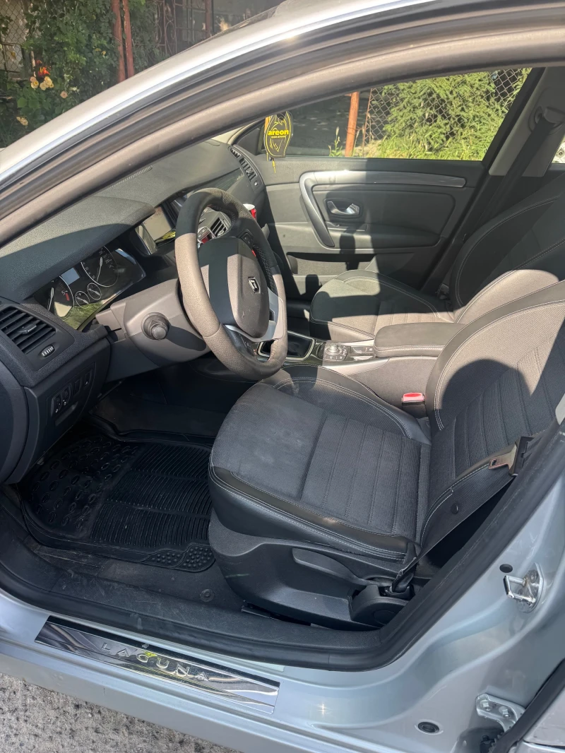 Renault Laguna, снимка 9 - Автомобили и джипове - 52486449