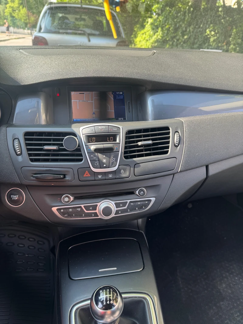 Renault Laguna, снимка 12 - Автомобили и джипове - 52486449