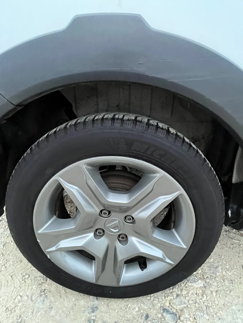 Dacia Lodgy 1.2 Stepway, снимка 7 - Автомобили и джипове - 52792350