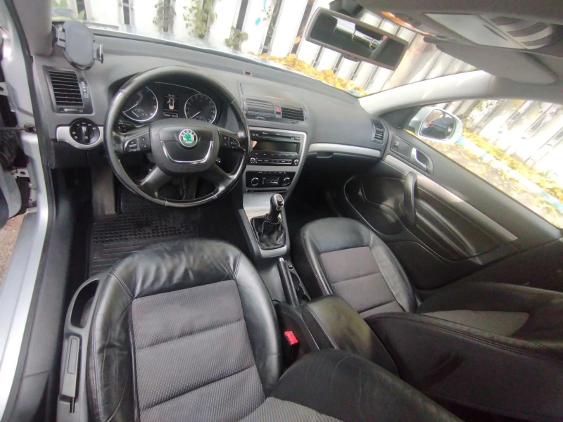 Skoda Octavia 1.4 TSI, снимка 8 - Автомобили и джипове - 52392311
