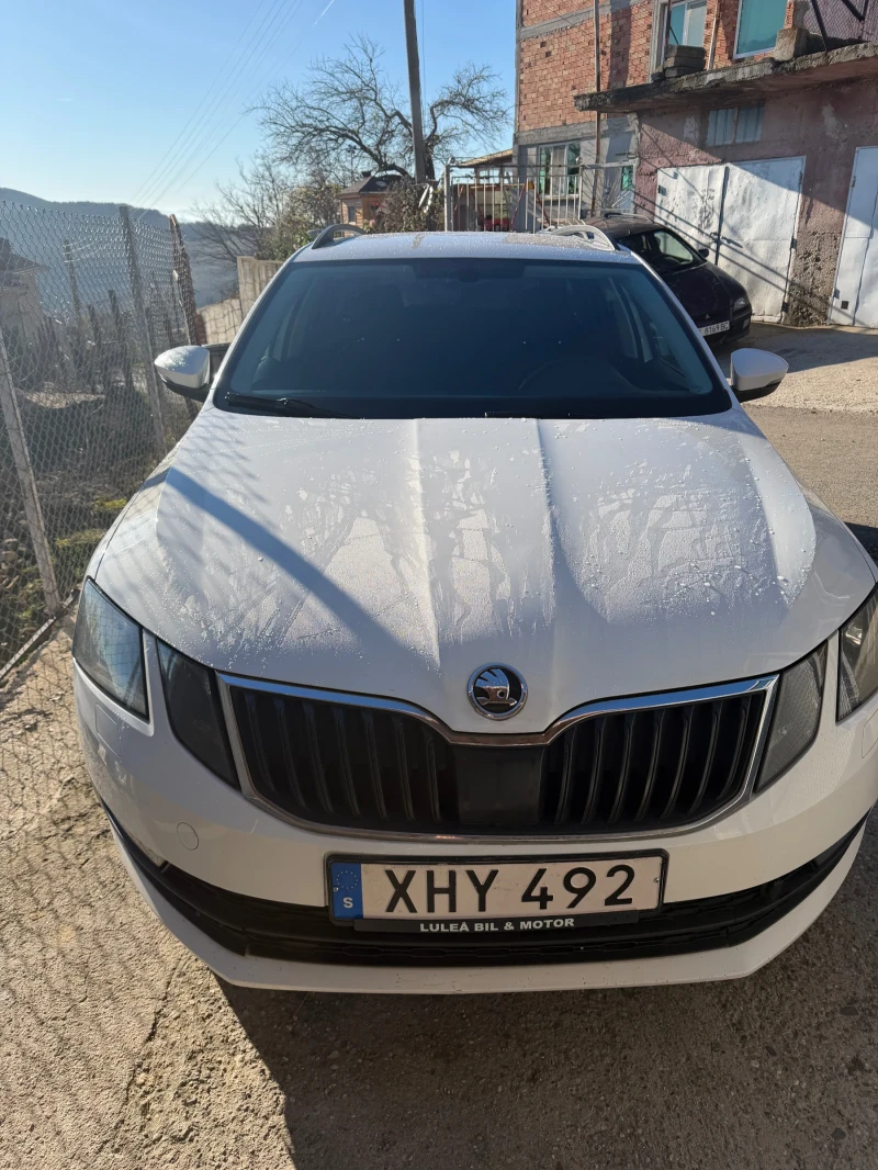 Skoda Octavia Fecelift, снимка 10 - Автомобили и джипове - 52811112