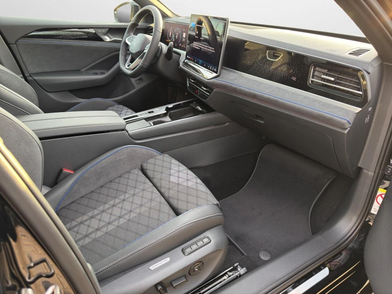 VW Passat 2.0 TDI 4-MOTION R-LINE PANORAMA HEAD-UP MATRIX , снимка 9 - Автомобили и джипове - 53067316