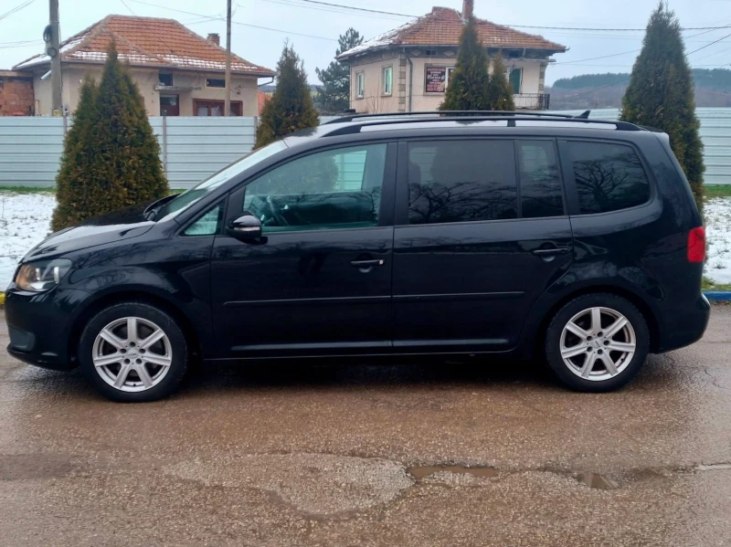 VW Touran, снимка 5 - Автомобили и джипове - 53382641