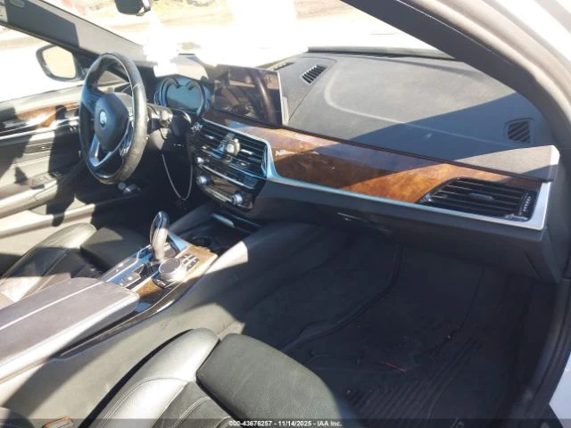 BMW 540 Xdrive* Keyless* Head-up* Подгреви* Ambient* SAT*  - изображение 7