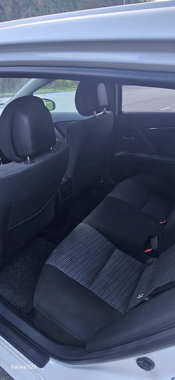 Toyota Avensis III Wagon 1.8i , снимка 11 - Автомобили и джипове - 52794867