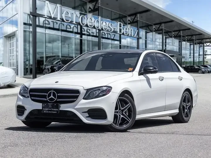 Mercedes-Benz E 350 4MATIC/Night Pckg/ПАНОРАМА/CARFAX