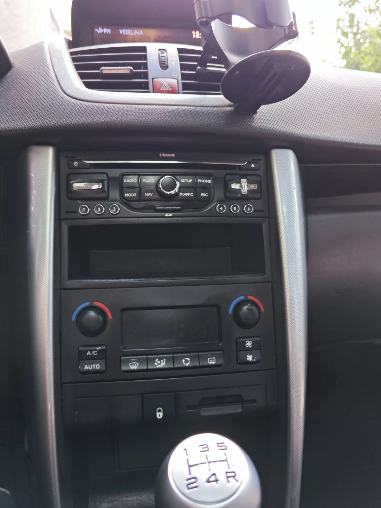 Peugeot 207 1.6 HDI - изображение 10