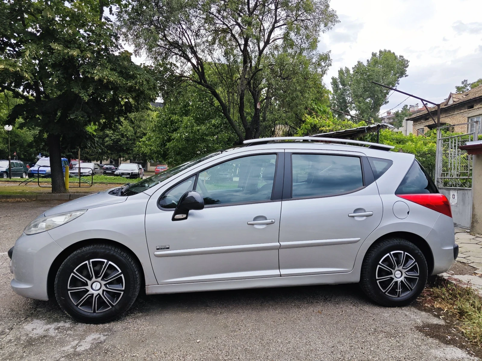 Peugeot 207 1.6 HDI - изображение 4
