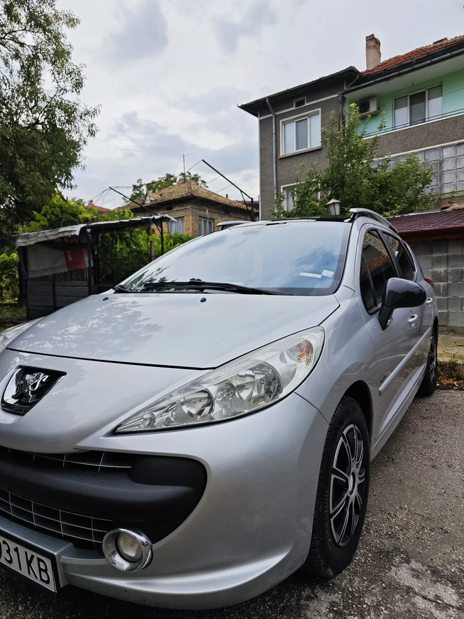 Peugeot 207 1.6 HDI - изображение 2
